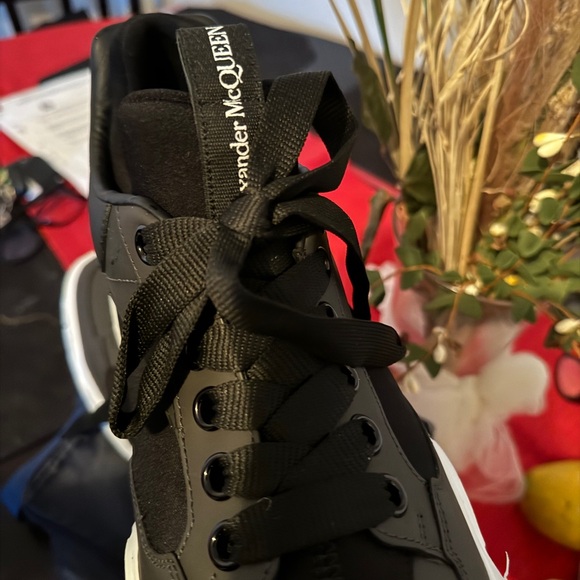 Alexander McQueen Court Tech Trainer - Picture 6 of 6